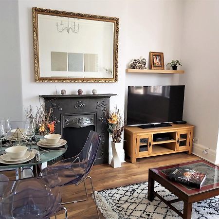 사우스엔드온시 Beautifully Renovated 2 Bed Flat - Close To Beach 아파트 외부 사진