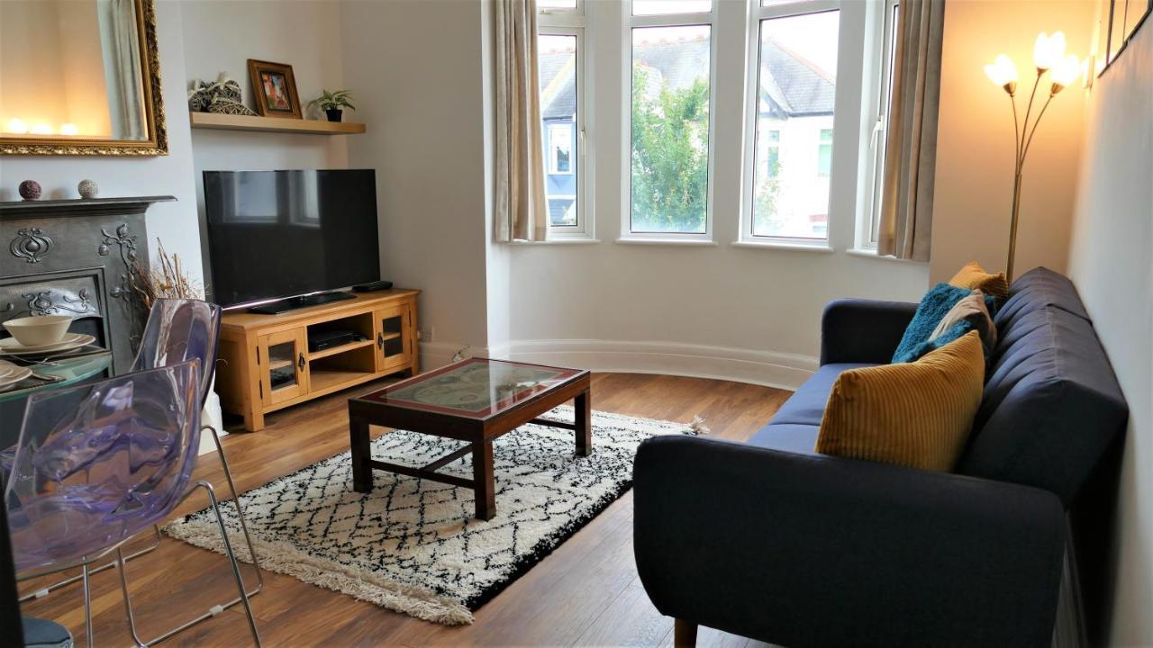 사우스엔드온시 Beautifully Renovated 2 Bed Flat - Close To Beach 아파트 외부 사진